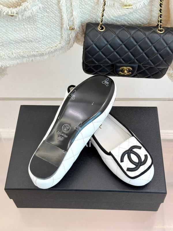 CC 26s Cambon Ballet Flats White Quited Lambskin 887792