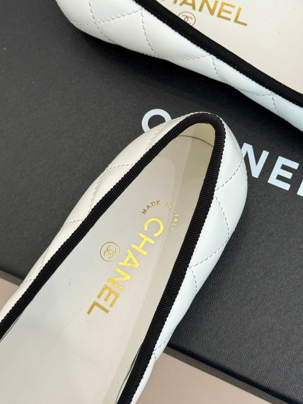 CC 26s Cambon Ballet Flats White Quited Lambskin 887792