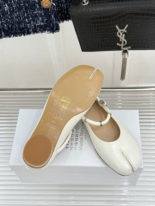 MM6 26s Tabi Mary Jane Ballerina Flats Cream Leather 991562