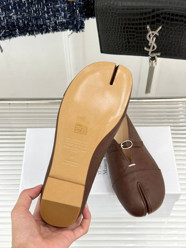 MM6 26s Split-Toe Mary Jane Brown Leather 991575