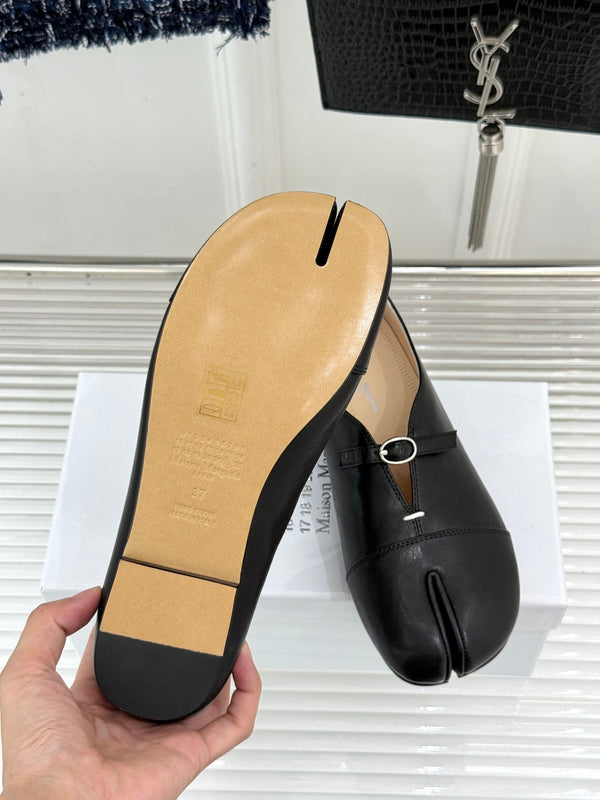 MM6 26s Split-Toe Mary Jane Black Leather 991576