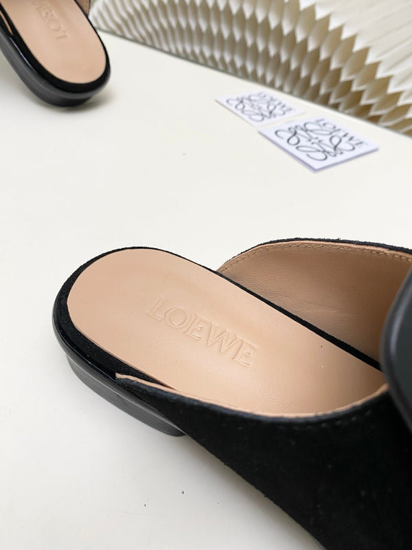 LW 26s Flat Mules In Black Calfskin And Suede