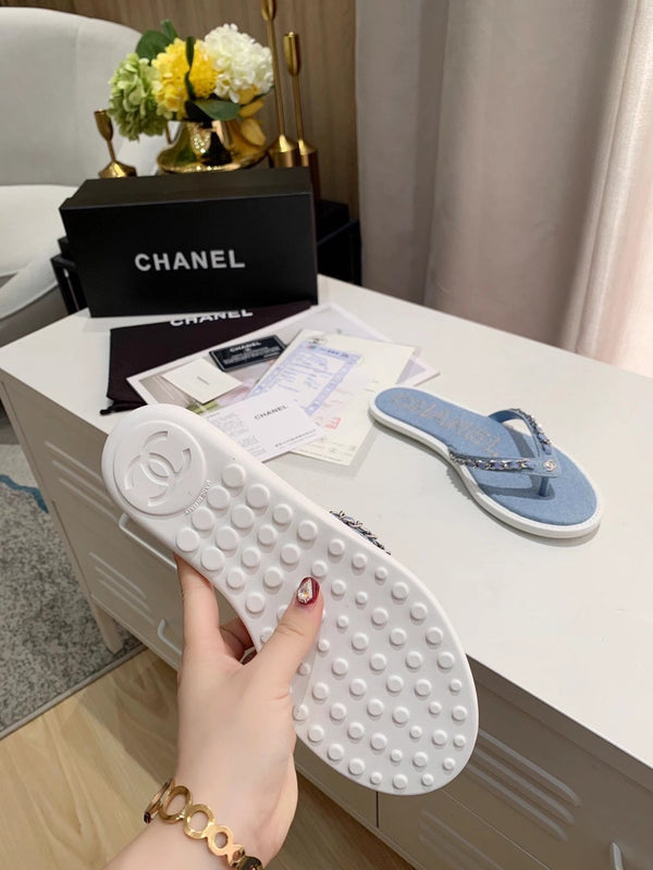 CC Chain Link Thong Flat Blue Denim 696739