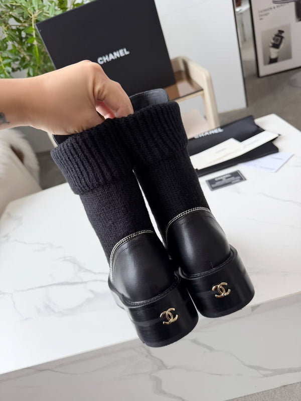 CC 26s Ankle Boot Black Leather Wool