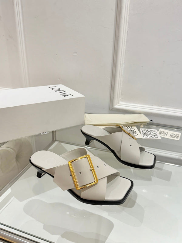 Loew Petal Buckle Sandals Light Grey Leather 881321