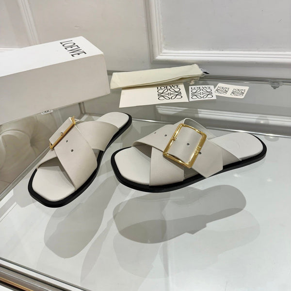 Loew Petal Buckle Slide Light Grey Leather 881317