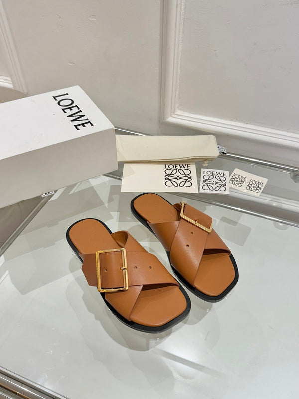 Loew Petal Buckle Slide Tan Brown Leather 881319