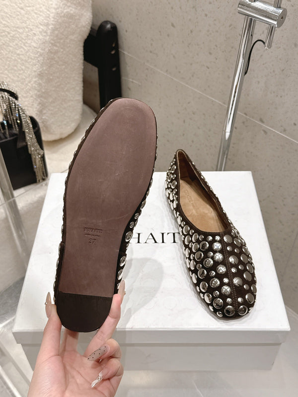 CL 26s Flat Shoes In Dark Brown Suede With Metal Studs