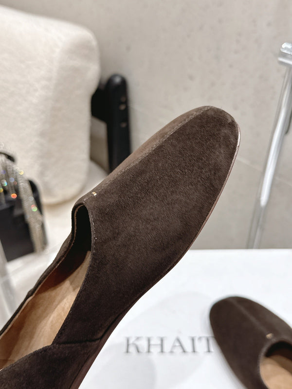 CL 26s Flat Shoes In Dark Brown Suede