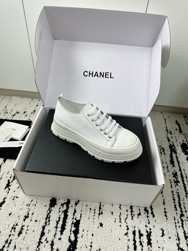 CC Platform Sneakers White Rubber Leather 696670