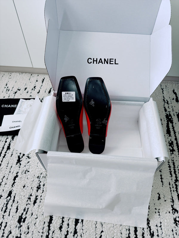 CC AW26 Mocassins Mule Red Shiny Leather 942469