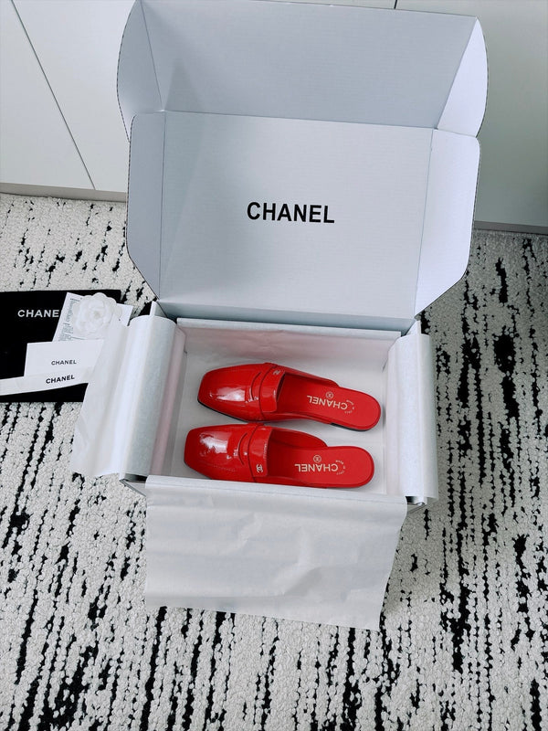 CC AW26 Mocassins Mule Red Shiny Leather 942469