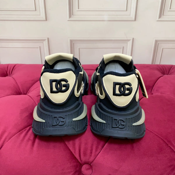 DC 24 Airmaster Sneakers Beige Black Cowhide 947305