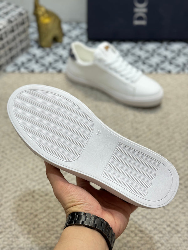 CD LOW TOP BASIC SNEAKER WHITE AND COBALT CALFSKIN