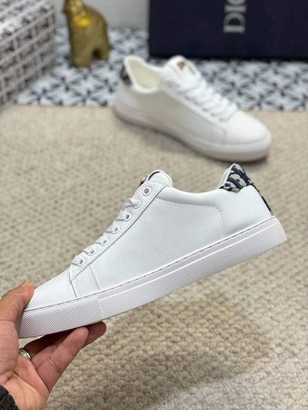 CD LOW TOP BASIC SNEAKER WHITE AND COBALT CALFSKIN
