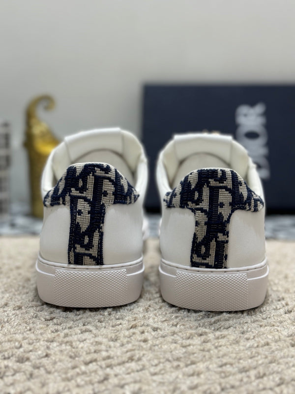 CD LOW TOP BASIC SNEAKER WHITE AND COBALT CALFSKIN