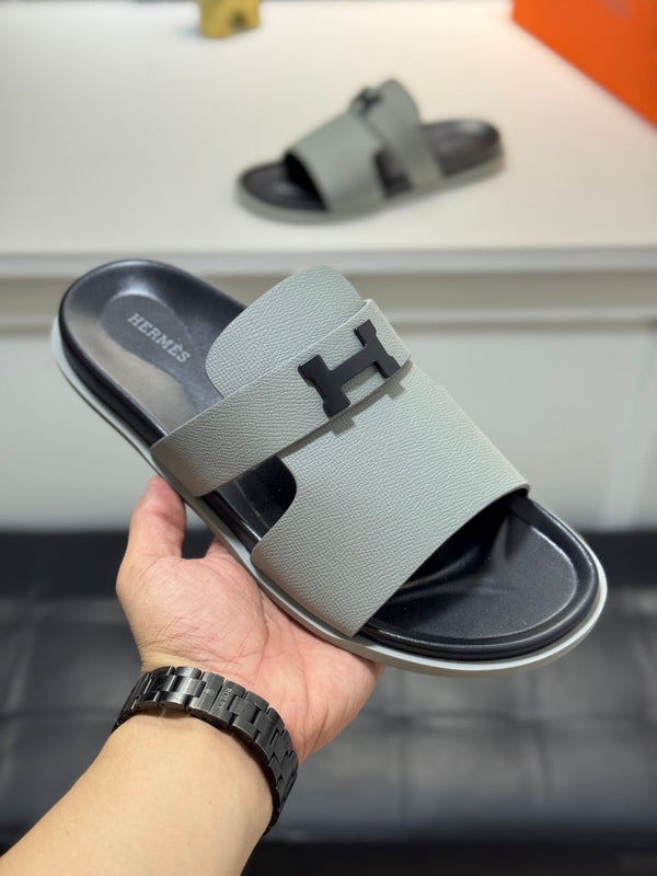 HM Oran H Noir Buckle Slippers in Light Gray  Cowhide 735258