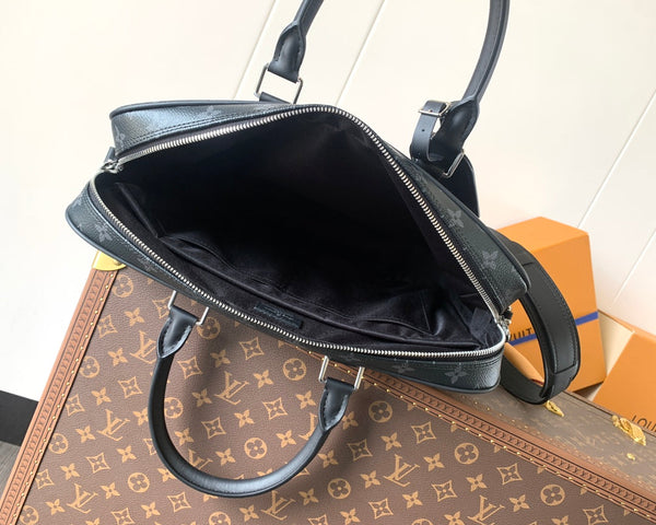 LV M46457 Porte-Documents Voyage NM Black Monogram Eclipse Canvas