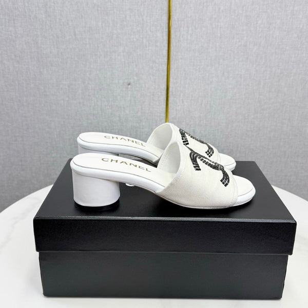 CC 26SS Sandals White Canvas Sheepskin 639893
