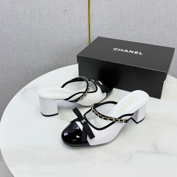 CC 26s High Heel Mules 4.5cm White Black Lambskin Patent Leather