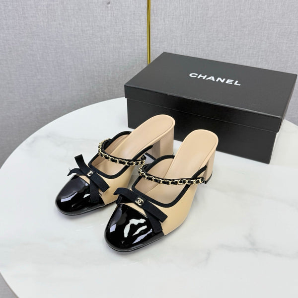 CC 26s High Heel Mules 4.5cm Beige Black Lambskin Patent Leather
