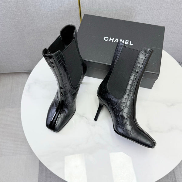 CC 26s Metiers d'Art Boot Black Embossed Leather 904451