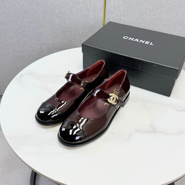 CC 26s Mary Jane Flats Black Burgundy Patent Leather 904490
