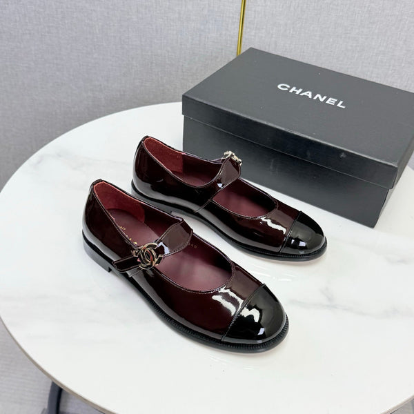 CC 26s Mary Jane Flats Black Burgundy Patent Leather 904490