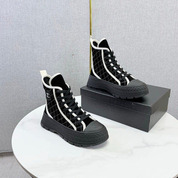 CC 26s High-Top Sneakers Black Suede 972649