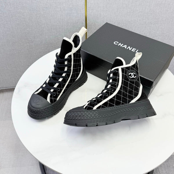 CC 26s High-Top Sneakers Black Suede 972649