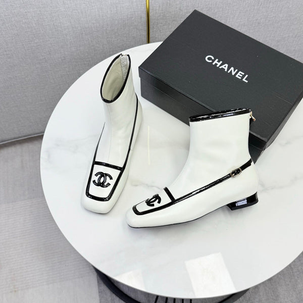 CC 26s Square Toe Low Heel Boots Black White Sheeepskin 972806