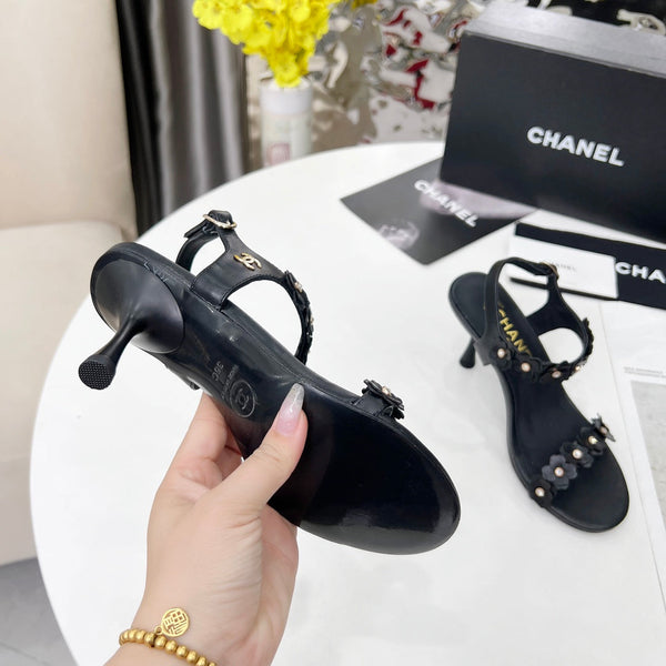 CC 26s Floral Sandal 7.5cm Black Sheepskin 867464