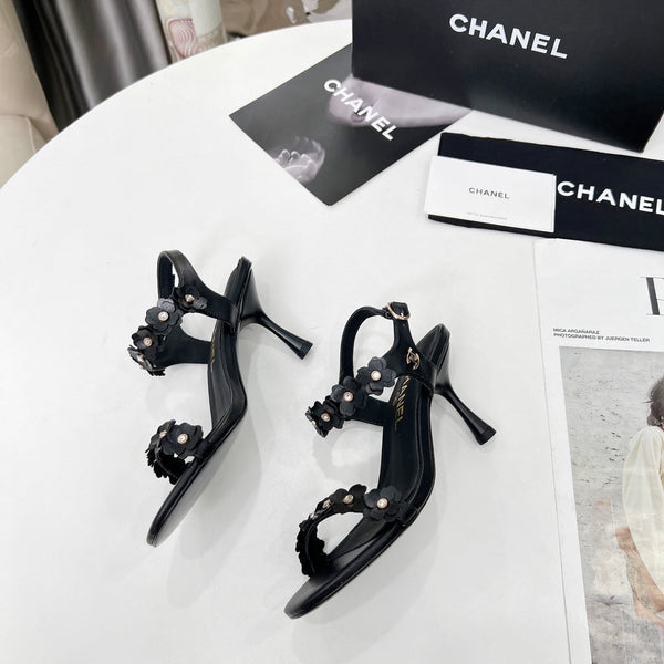 CC 26s Floral Sandal 7.5cm Black Sheepskin 867464