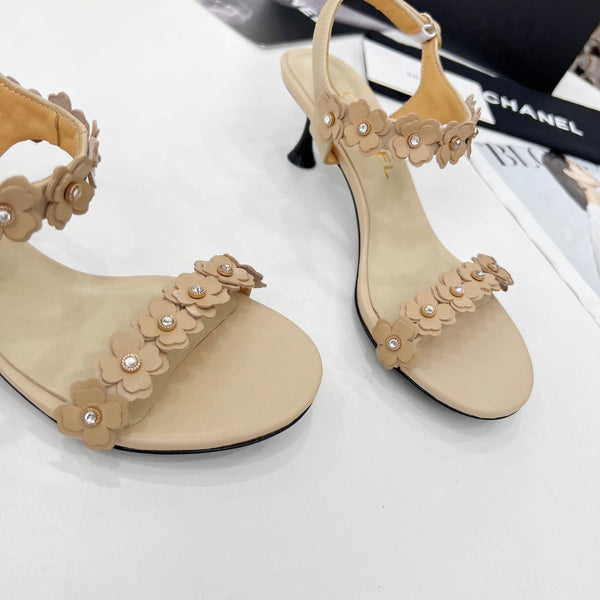 CC 26s Floral Sandal 5cm Beige Sheepskin 867465