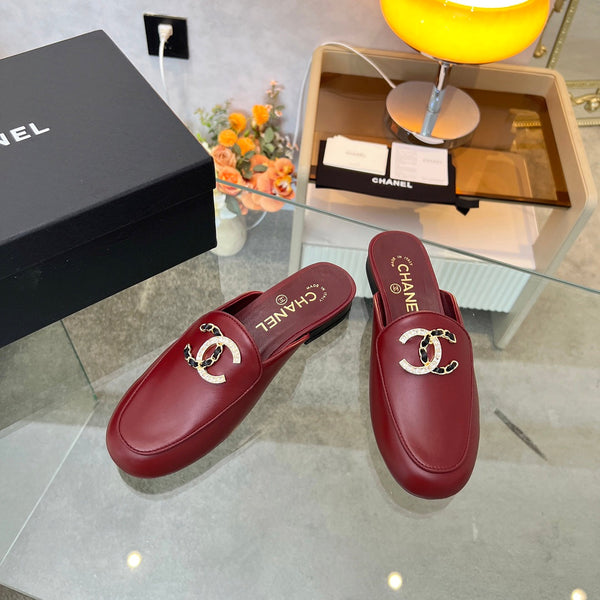 CC 25 Mule Burgundy Calfskin Large Double C Logo