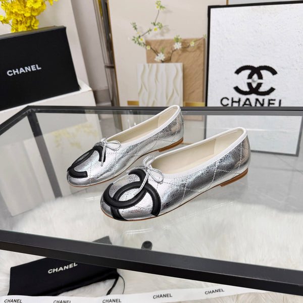 CC 26s Coco Beach Ballet Flats Sliver Metalic Leather 872866