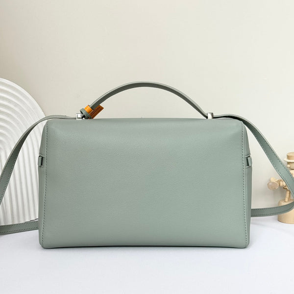 LP Extra Pouch L27 Eucalyptus Calfskin 231579