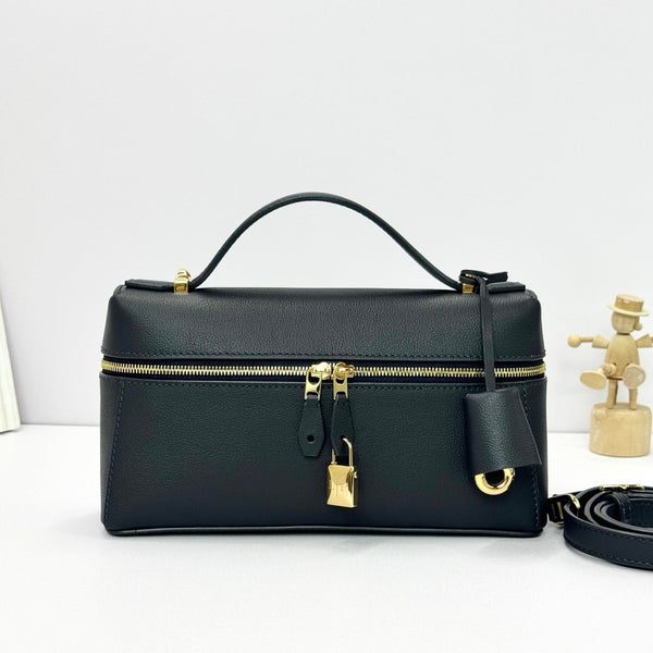 LP Extra Pouch L23 Black Calfskin 282120