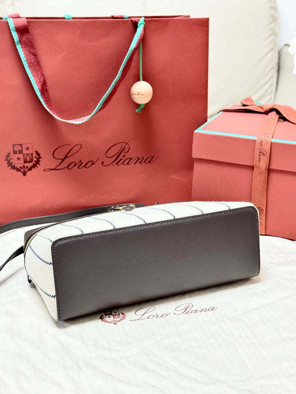 LP Extra Pouch L27 Dark Brown Calfskin Linen 282227