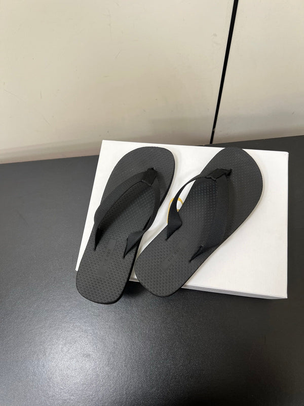 The Row Dune Flatform Thong Sandal In Black Rubber And Black Canvas 340028