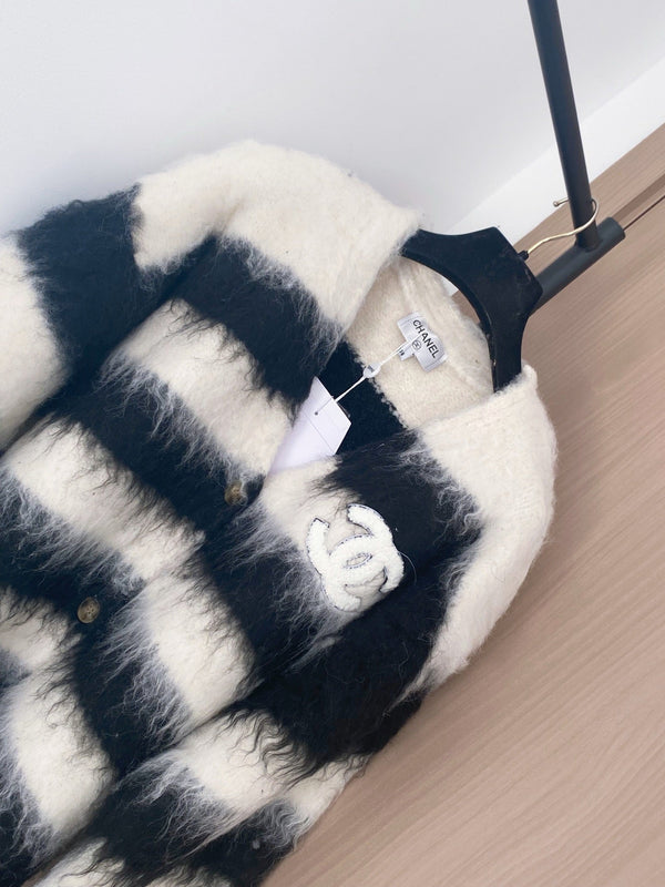 Chanel 2025 Cardigan Black mix White Wool