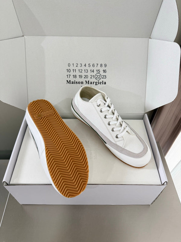 MM Traveler Sneaker White Grey Suede Canvas Sheeepskin 872471