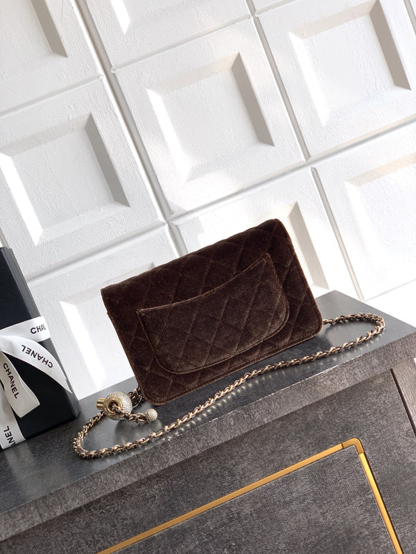 CC 26C Flap Bag 20 Coffee Velvet