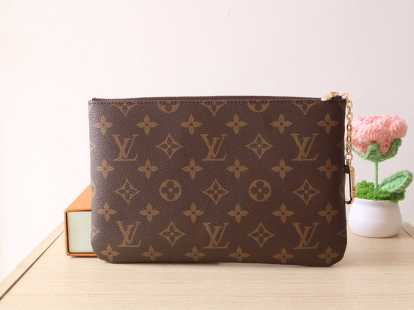 LV Pochette Clés Medium 24cm Brown Monogram Canvas GHW