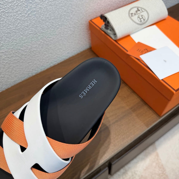 HM 26s Kazimir Sandal In White Calfskin And Orange Fabric