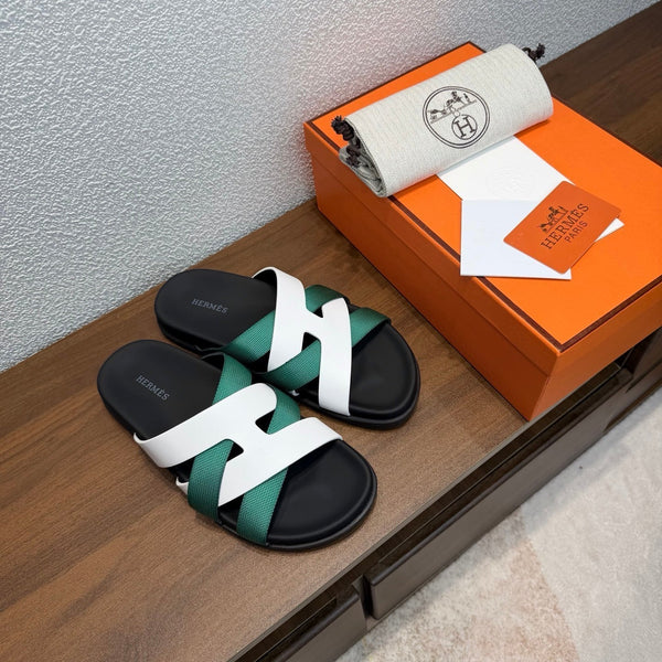 HM 26s Kazimir Sandal In White Calfskin And Emerald Green Fabric