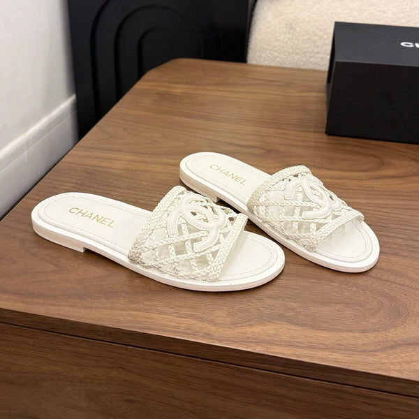 CC 26s Slippers White Leather 850326