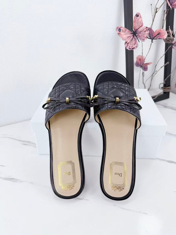 CD 26s Slippers Black Beige Cowhide 681587