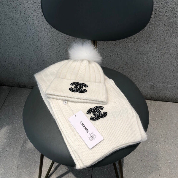 SET SCARF AND HAT IN WHITE WOOL 420820