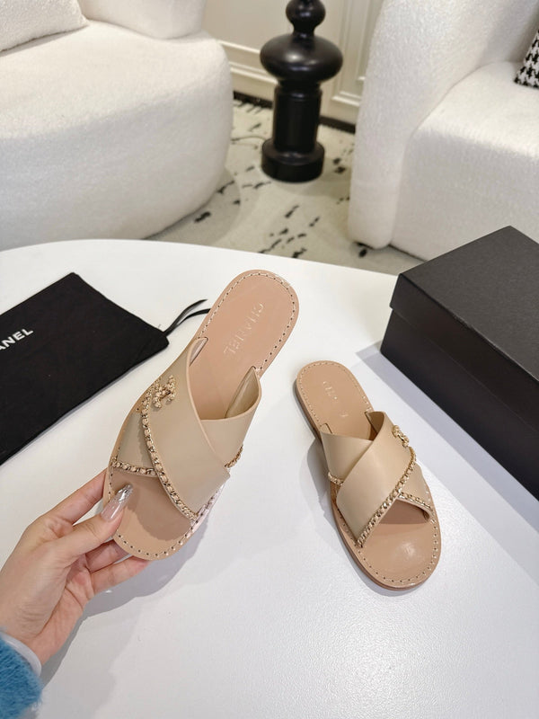 CC Cruise 2025/26 Mules Light Beige Calfskin 570317